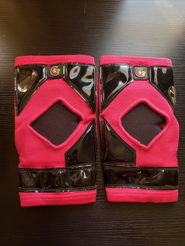 Mighty Grip Kneepads - Size Small - Pole Dancing Knee Pads Pink And Black gallery